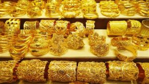 Gold Price Today: सुबह होते ही सोने के दाम औंधे मुंह हुए धड़ाम, खरीदारी से पहले देखें क्या है 10 ग्राम गोल्ड का भाव