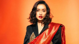 Shraddha Kapoor के इस लुक पर थम गई फैंस की निगाहें, खूबसूरत तस्वीरों से नजरें हटाना हो रहा मुश्किल