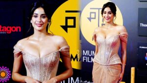 Janhvi Kapoor: स्टाइलिश लुक में जान्हवी कपूर गिरा रही बिजलियां, किलर लुक से जीता फैंस का दिल